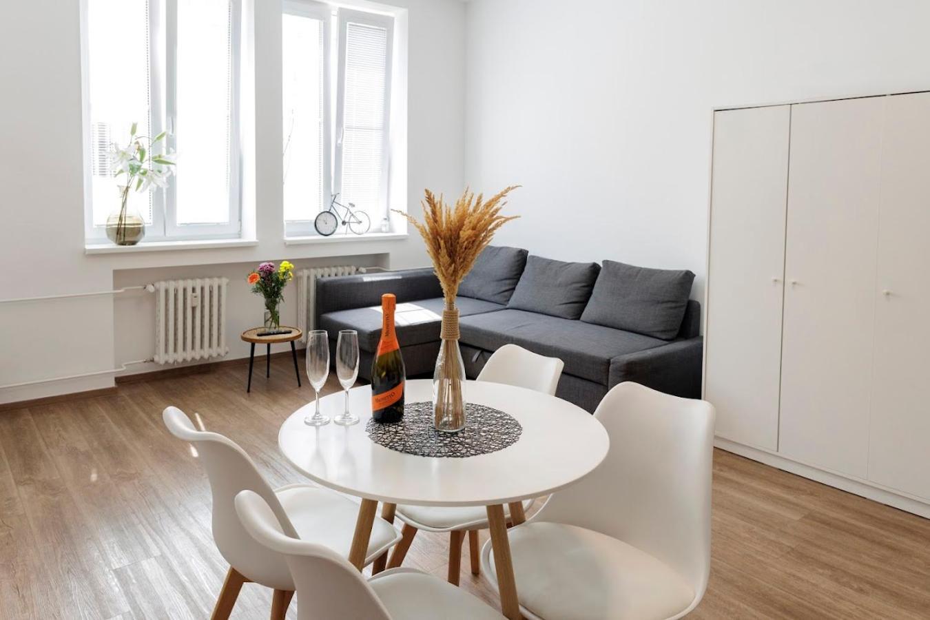 Diamond Residence In Old Town With Free Parking Братислава Екстер'єр фото