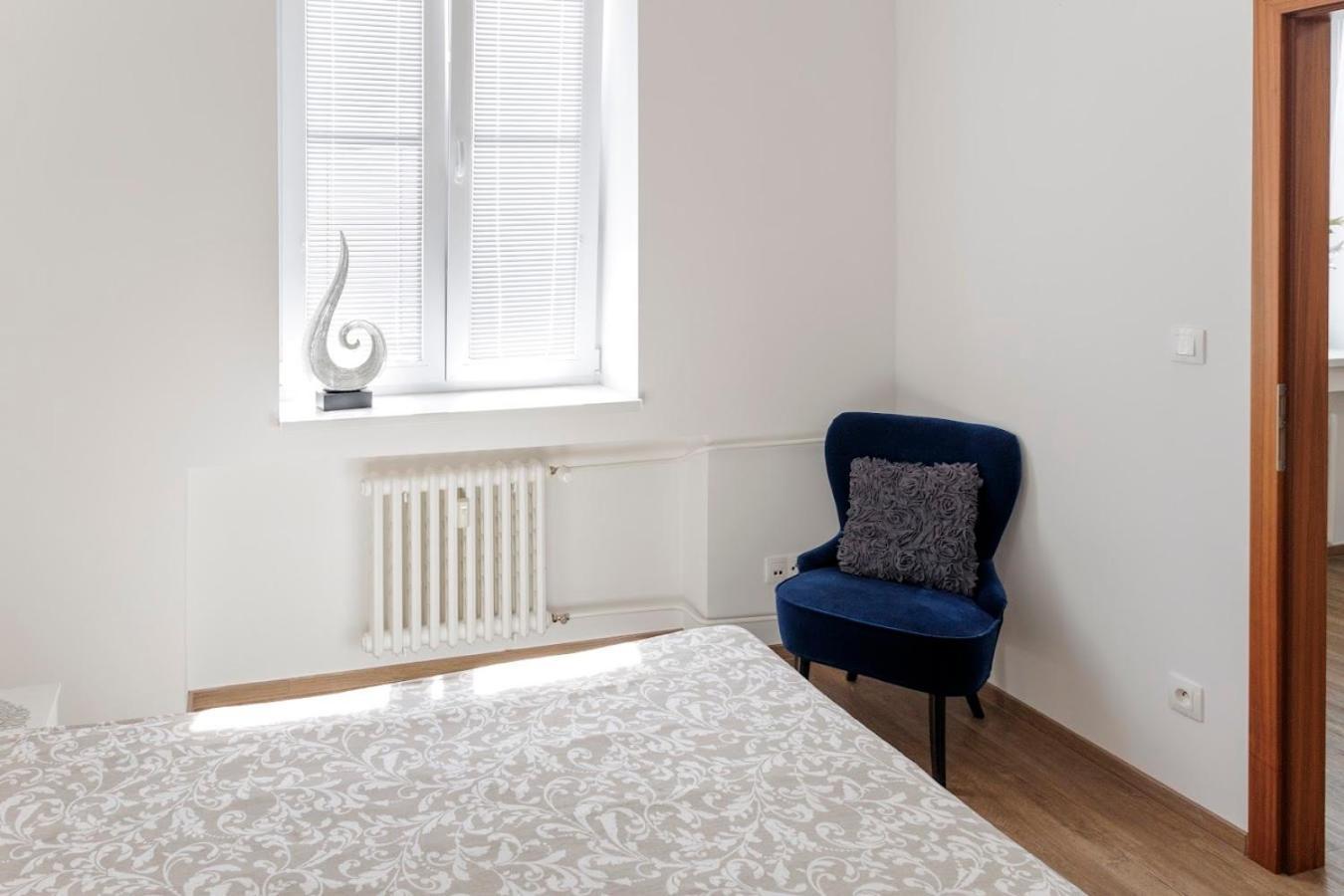 Diamond Residence In Old Town With Free Parking Братислава Екстер'єр фото