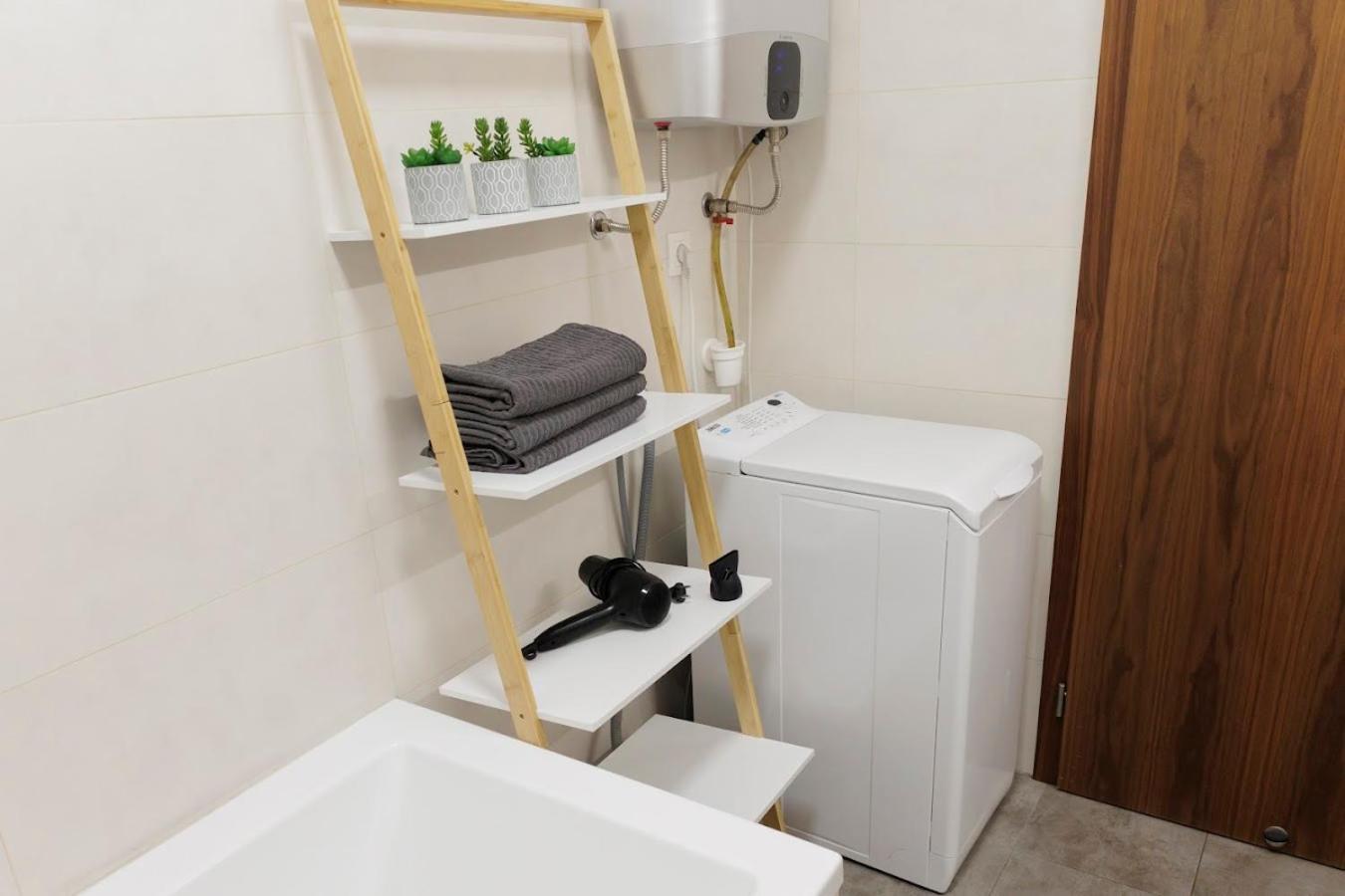 Diamond Residence In Old Town With Free Parking Братислава Екстер'єр фото